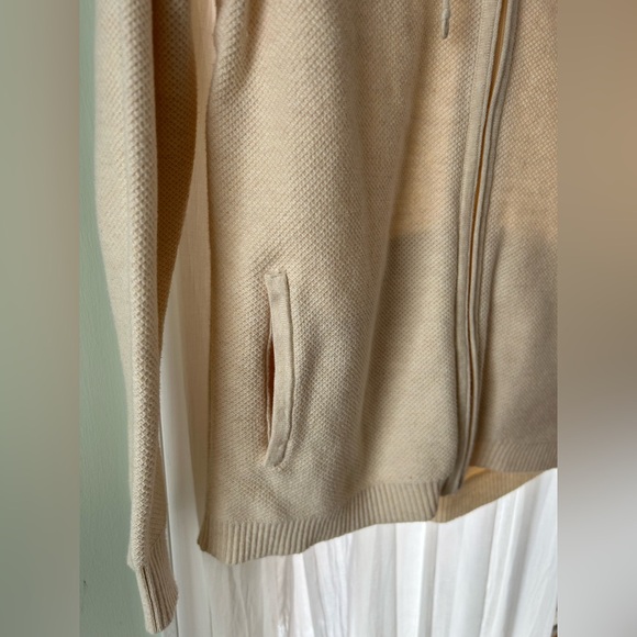 LL Bean - Picture 3 of 4